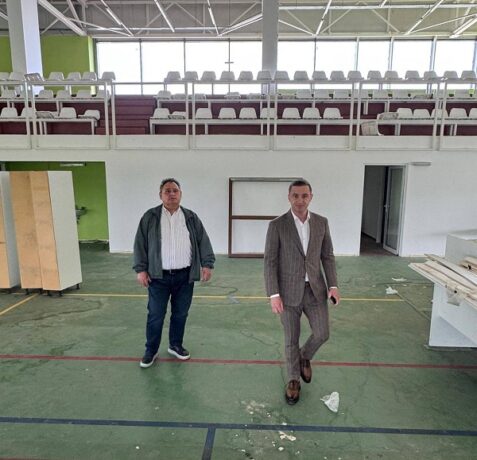 Alfred Simonis: Lucrările la nouă obiective din Timiș, finanțate de CNI, au fost stopate de către Guvern. CJT vrea să le preia şi să le facă din fondurile sale 1 Alfred Simonis: Lucrările la nouă obiective din Timiș, finanțate de Compania Națională de Investiții, au fost stopate de către Guvernul României