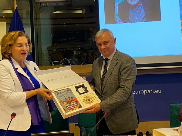 Cartea despre istoria Timişoarei, lansată în limba engleză în Parlamentul European
