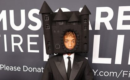 Grammy 2025: Jaden Smith a purtat pe cap „Castelul Vampirilor”, creat de un designer de origine română