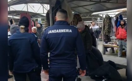 Incident între jandarmi și vânzători, în timpul unei razii în Piața Flavia din Timişoara