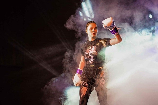 Jasmina Ciocoiu va debuta în cușca de MMA la UFT 9