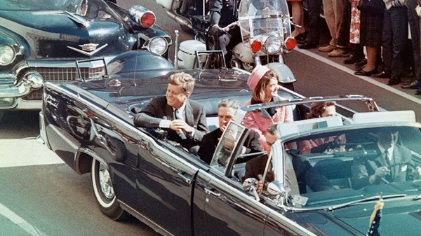 60 de ani de la asasinarea lui J.F. Kennedy. Cele mai cunoscute teorii despre moartea fostului preşedinte
