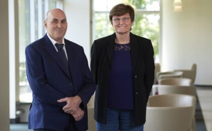 Premiul Nobel Medicina 2023: Katalin Kariko și Drew Weissman, pionieri ai vaccinurilor ARN mesager
