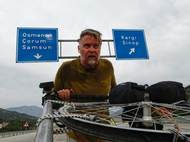 Un aventurier a călătorit 27 ani ca să afle care sunt cele mai înfricoșătoare locuri de pe Pământ