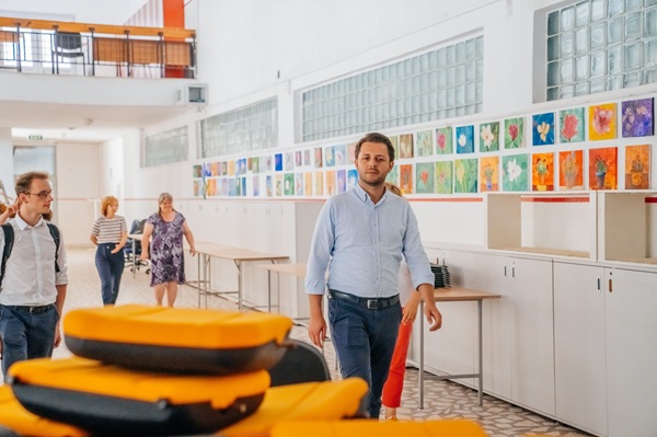 Cum trebuie reorganizată rețeaua școlară din Timișoara în viziunea viceprimarului Ruben Lațcău