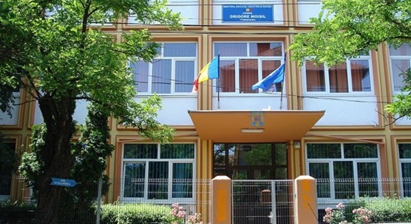 Începe proiectarea pentru reabilitarea termică a două școli din Timișoara - unul dintre proiecte include și o sală de sport de mari dimensiuni 1 Începe proiectarea pentru reabilitarea termică a două școli din Timișoara - unul dintre proiecte include și o sală de sport de mari dimensiuni