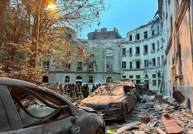 Bilanţul bombardamentelor ruse din Liov a ajuns la cinci morţi şi zeci de răniţi