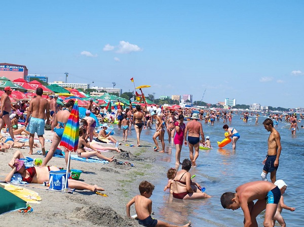 Primul weekend din iulie vine cu scumpiri de aproape 20% pe litoral