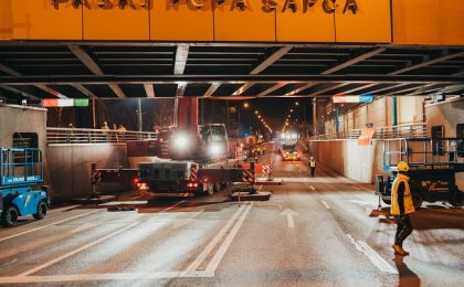 A fost montat primul tablier metalic pentru dublarea liniei ferate pe pasajul Popa Șapcă