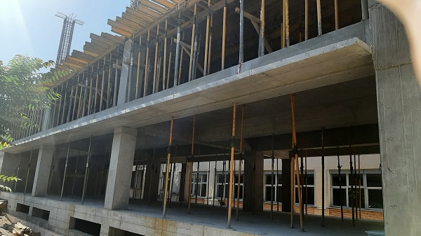Etajul al II-lea al noului corp de clădire al Școlii Genrale 30 prinde contur