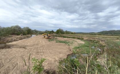 Lucrările de punere în siguranță a malului râului Bârzava sunt realizate în proporție de 85%