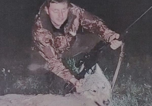 Povești vânătorești cu un polițist de la IPJ Timiș și cu un lup împușcat ilegal