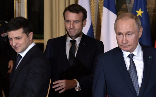 Macron a discutat la telefon cu Zelenski și Putin. Condițiile Moscovei ca să pună capăt războiului