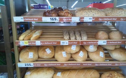 Pâinea şi carnea au devenit produse de lux în Ungaria
