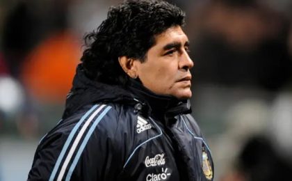 Controverse după moartea lui Maradona: Cadrele medicale riscă până la 25 de ani de închisoare
