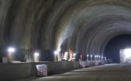 Autostrada A1 Margina – Holdea. Noi imagini din cele două tuneluri. Se va lucra inclusiv pe 31 decembrie, dar și în 2 și 3 ianuarie (video)
