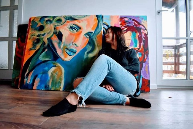 Maria Petrovna expune la Art-Hoc