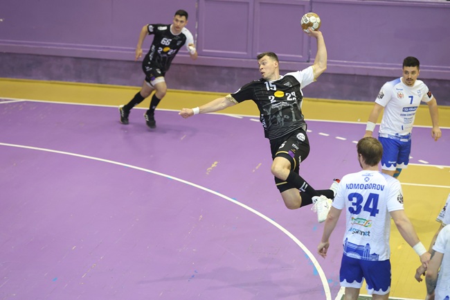 Handbaliștii de la SCM Politehnica Timișoara înfruntă liderul neînvins