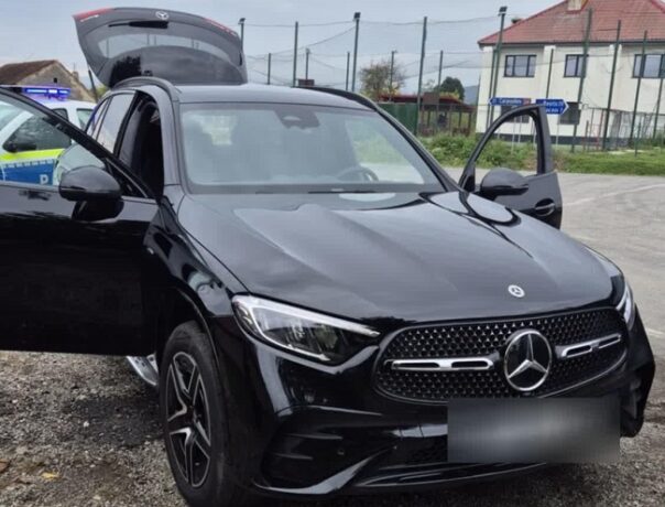 Mercedes de 100.000 de euro, căutat în Suedia, găsit în Banat