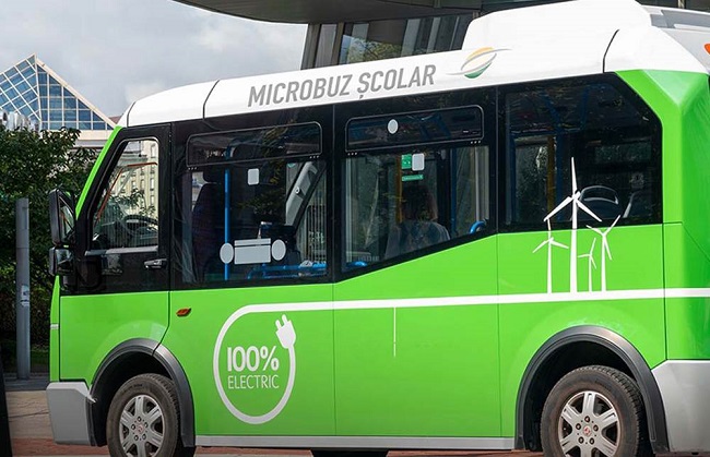 Consiliul Județean Timiș demarează achiziția a 27 de microbuze școlare electrice