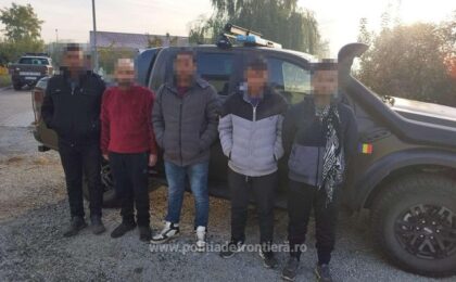 Cinci cetățeni străini care voiau să treacă ilegal frontiera româno-sârbă, opriți de polițiștii de frontieră din Timiș