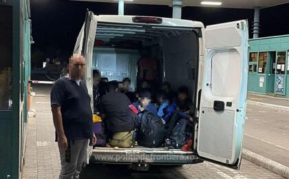 25 de migranți care voiau să ajungă ilegal în Germania au fost opriți la Cenad