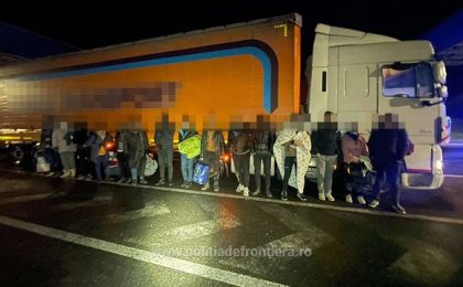 44 de de migranți, depistați la frontieră, în timp ce încercau să treacă ilegal în Ungaria