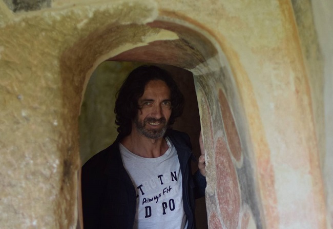 "Miki Velciov. Land Art și intervenții în natură"