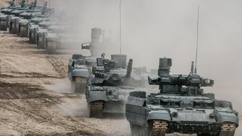 Rusia anunță că retrage o parte din militarii de la granița cu Ucraina