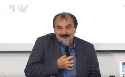 Mircea Miclea, despre prima lui zi de școală: ”A venit domnul învățător, m-a văzut că eram un pic mai înalt decât ceilalți și m-a mutat în ”