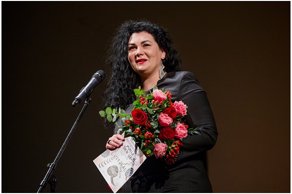 Mirela Stoeac-Vlăduți, directorul centrului MV sci-art din Timișoara, a fost distinsă cu Premiul pentru ȘTIINȚĂ la Gala Premiilor Radio România Cultural 2023