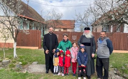 Mitropolitul Banatului a donat o casă unei familii cu 5 copii