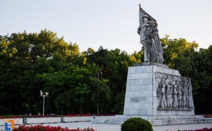Autoritățile locale nu pot demola sau reloca Monumentul Ostașului Român