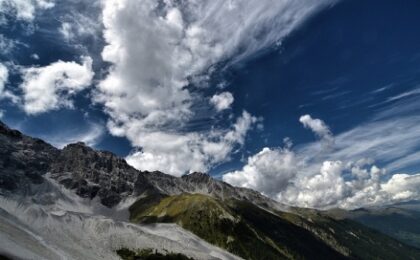 Un alpinist român şi unul german au murit în Alpii italieni