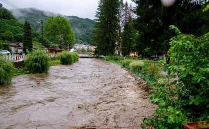 Alertă de inundații pe râuri din Caraș-Severin și Timiș
