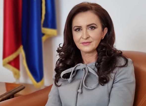 Hunedoreanca Natalia-Elena Intotero, propusă ministru al Familiei, Tineretului şi Egalităţii de Şanse
