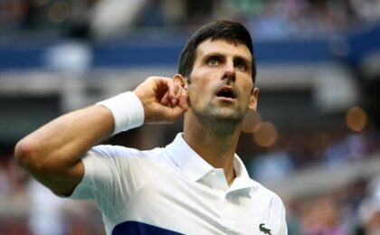 Novak Djokovici a fost lovit în cap de un recipient, la turneul de la Roma: A fost un accident