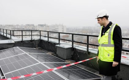 Ministerul Energiei a pus în consultare un nou program de investiţii-Urban Up, pentru instalarea de panouri fotovoltaice pe blocuri