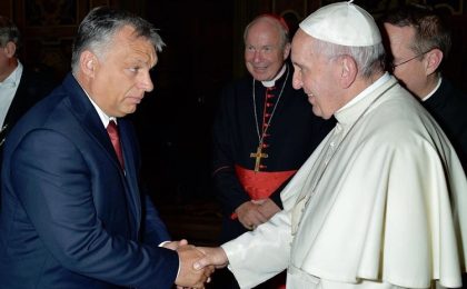 Papa Francisc afirmă că Victor Orban i-a spus că Putin vrea să pună capăt războiului pe 9 mai