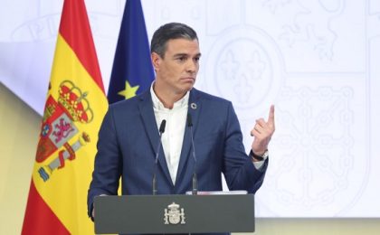 Premierul Spaniei recomandă miniștrilor să renunțe la cravată: „Astfel putem cu toții să facem economie la energie”