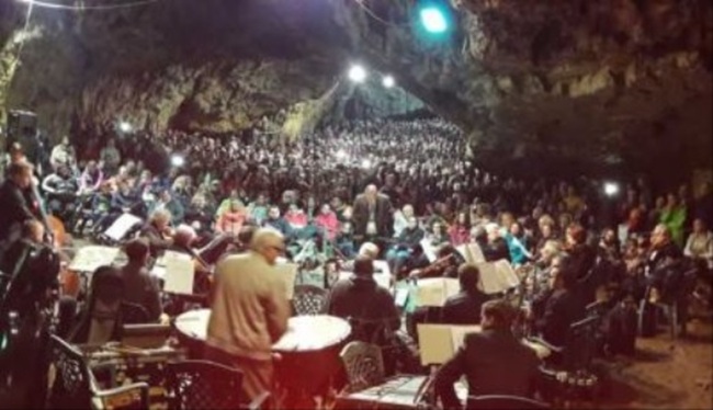 Concert aniversar la Peștera Românești. Intrarea este liberă