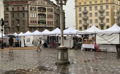 Piața Operei a fost transformată în talcioc, în minivacanța de Sfânta Maria (foto)