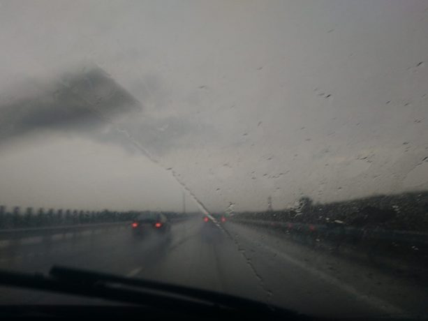 ploaie pe autostrada