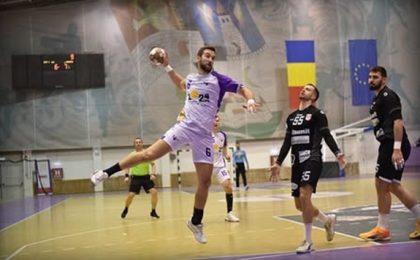 Rezultat mare pentru alb-violeții Timișoarei: Poli - Dinamo 29-29