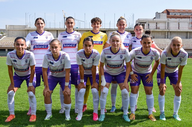 Alb-violetele, pe primul loc în Superliga de fotbal!