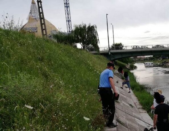 Peste 130 de persoane au fost sancționate, în ultima lună, pentru consum de alcool pe domeniul public, la Timișoara