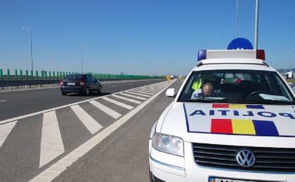 Bărbat căzut dintr-o maşină, pe Autostrada A1 Deva-Nădlac