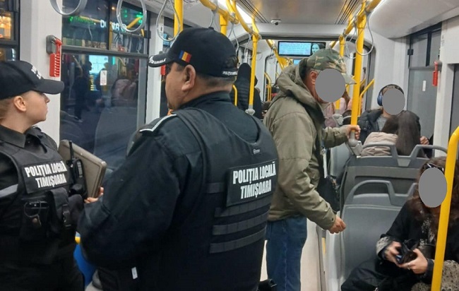 Fumat în stații, tramvaie blocate de mașini, injurii și agresiuni în mijloacele de transport din Timişoara