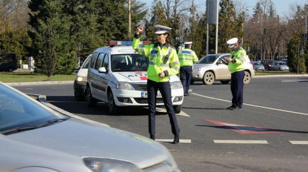 politisti in trafic