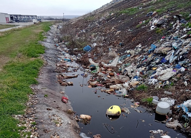 Posibilă criză ecologică majoră în Timiș. Deversare de lichide potențial periculoase într-o stație de epurare 3 poluare ghizela